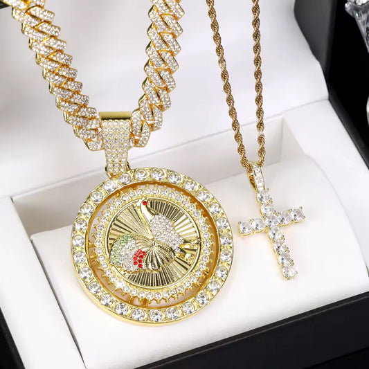 Rooster Round Pendent Rhinestone Necklace